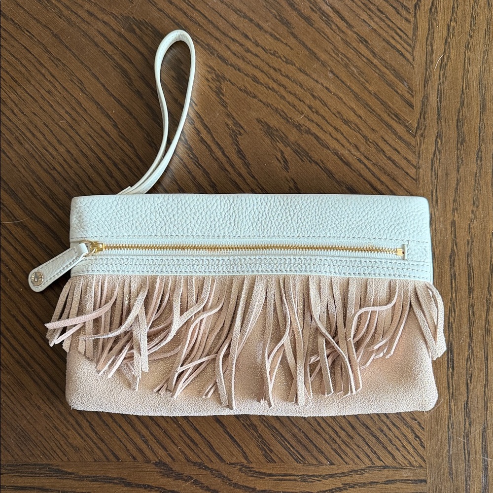 Vera Bradley Fringed Mia Wristlet white with gold metallic